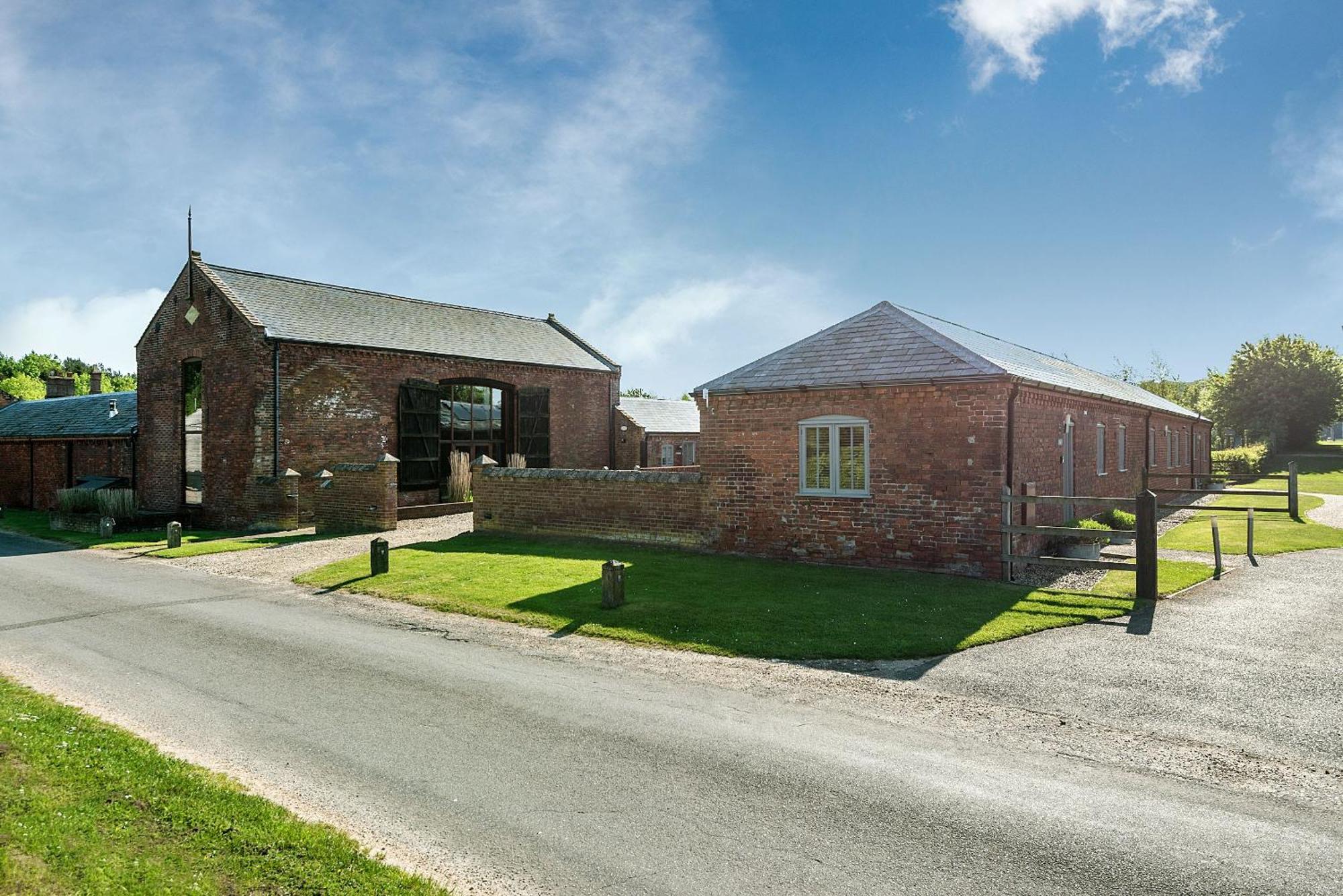 The Woodpecker Cottage Fakenham Exterior photo